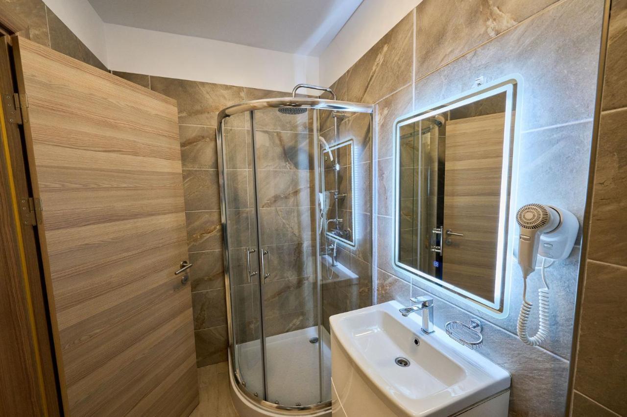 מאמאיה Fancy Apartment In Spa N Pool Beach Resort מראה חיצוני תמונה